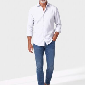 Camicia su misura Lino Bianco in un look casual