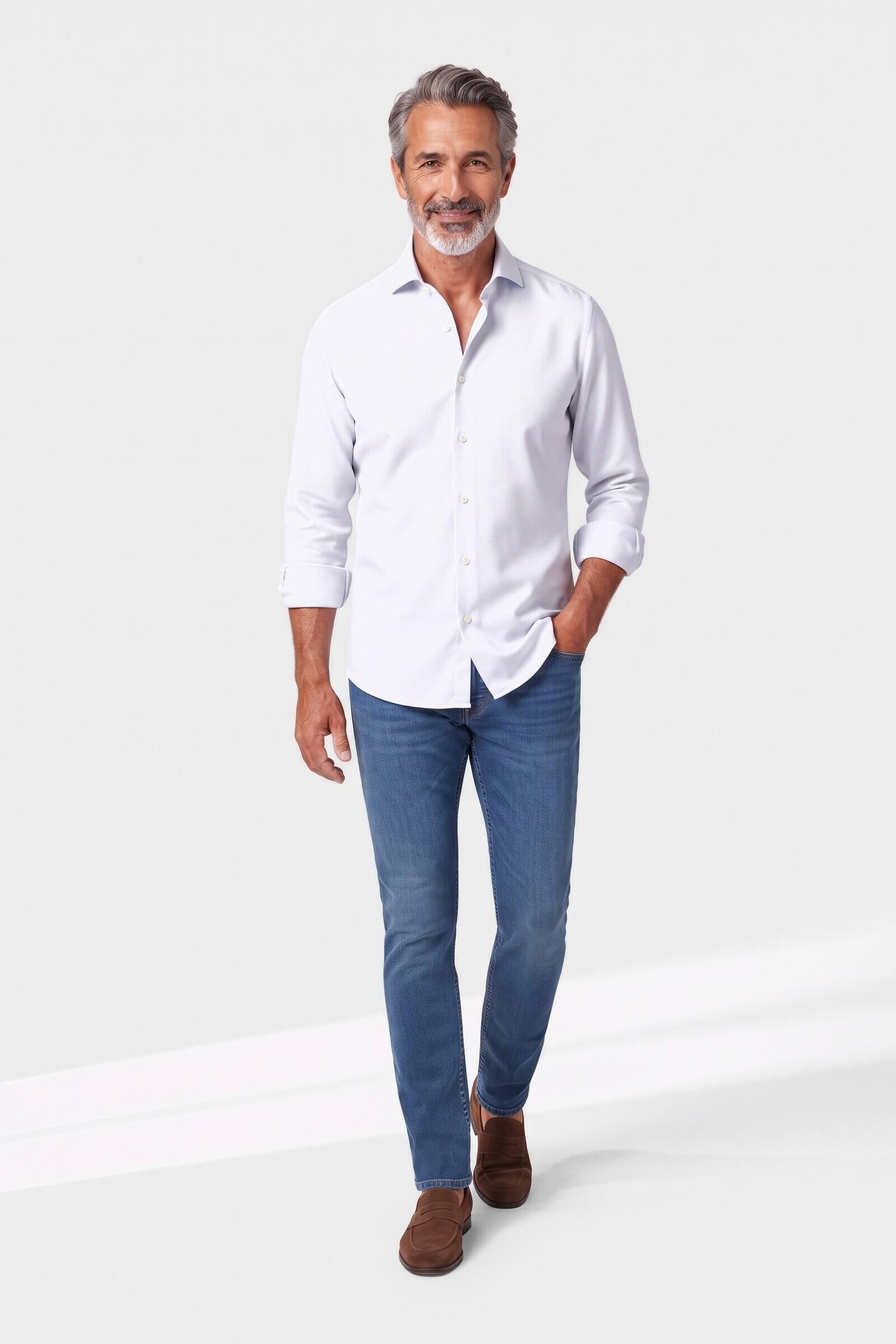 Camicia su misura Lino Bianco in un look casual