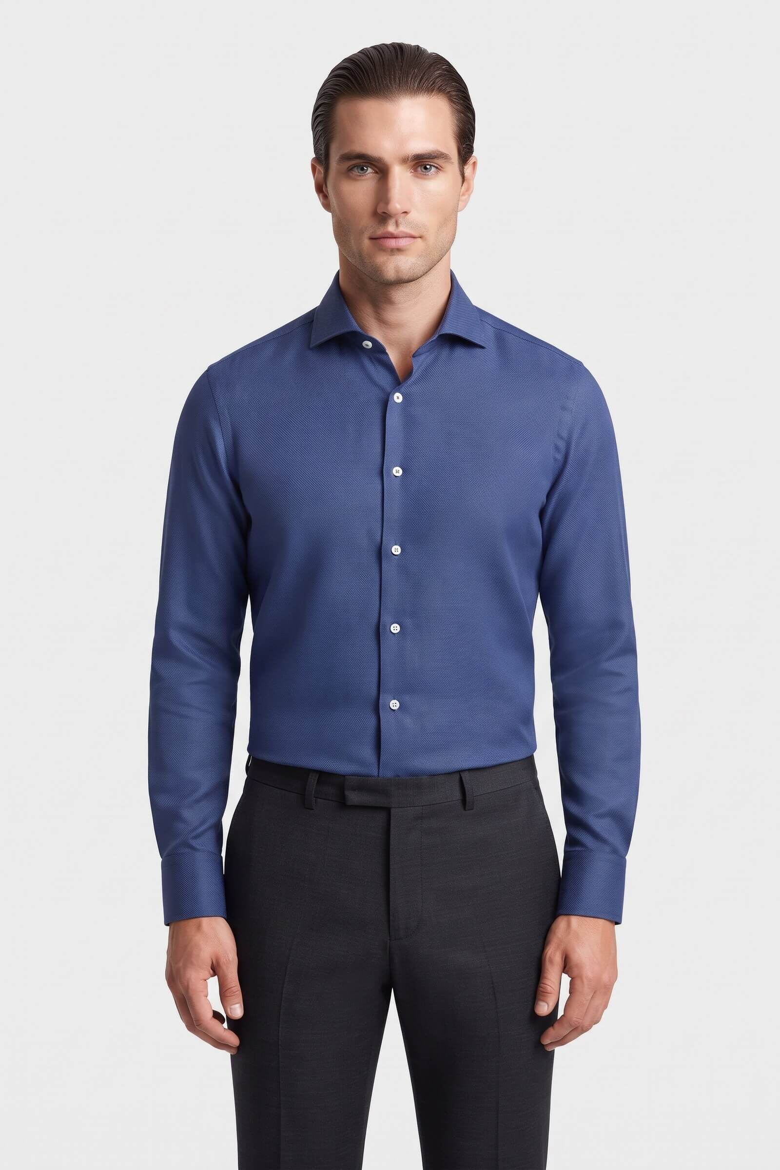 Camicia su misura Lino Blu Oltremare indossata, vista frontale
