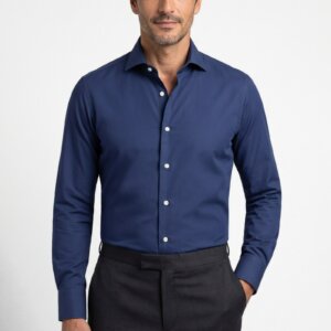 Camicia su misura Popeline Blu Notte Perlato indossata, vista frontale