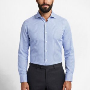 Camicia su misura Popeline Micro Riga Blu Scuro indossata, vista frontale
