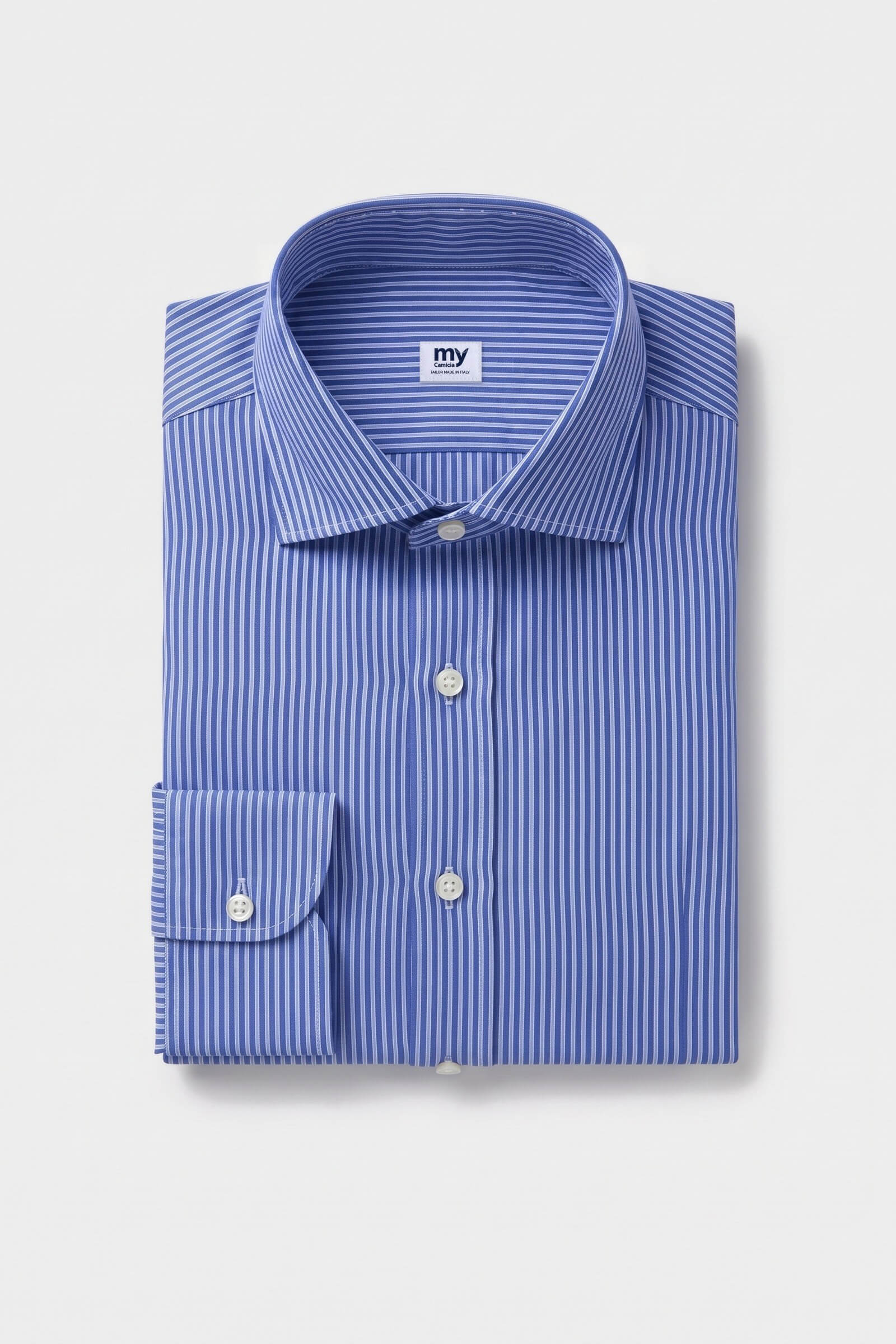 Camicia su misura Popeline Micro Riga Blu Scuro piegata con etichetta MyCamicia