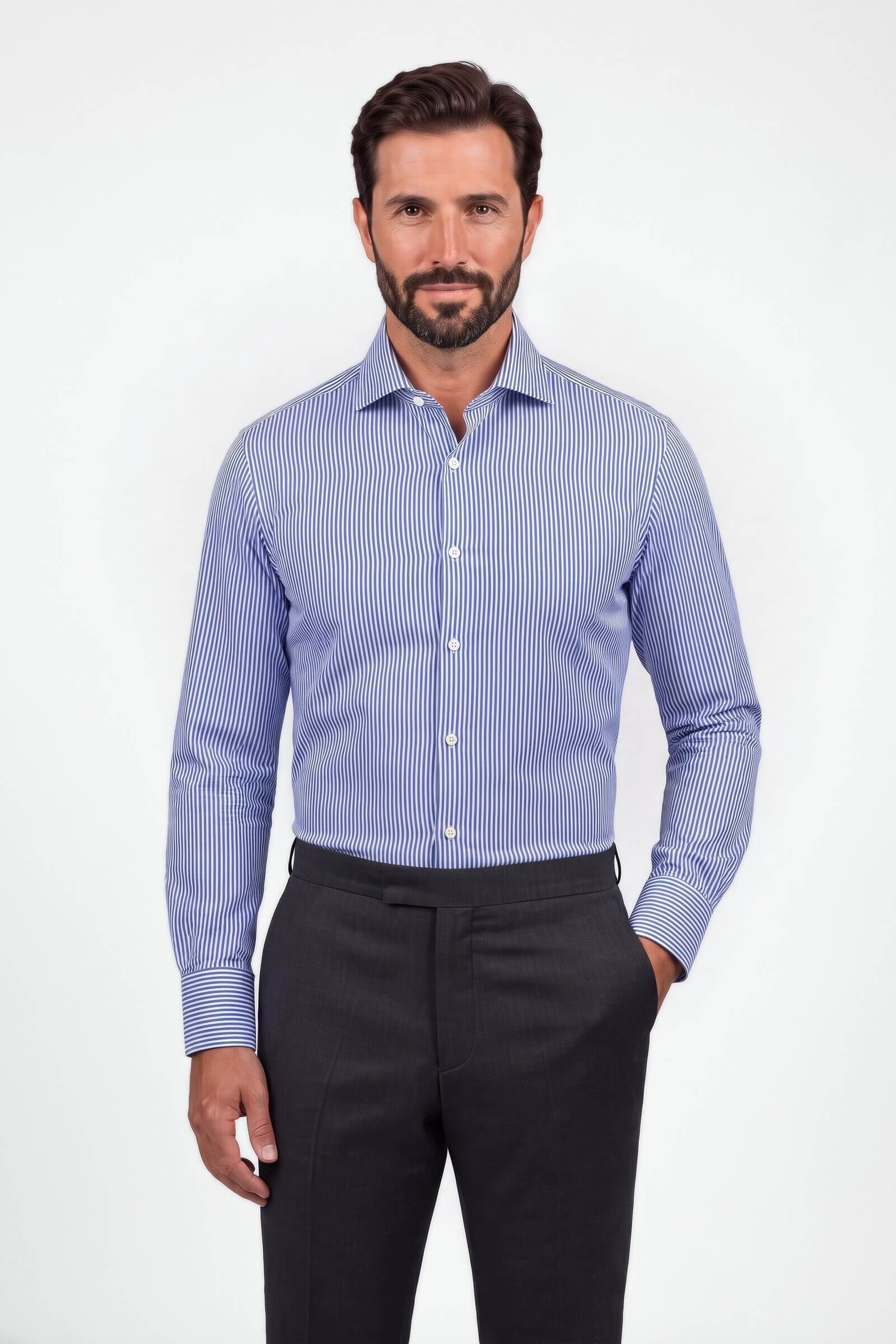 Camicia su misura Popeline Rigato Cobalto No Iron indossata, vista frontale