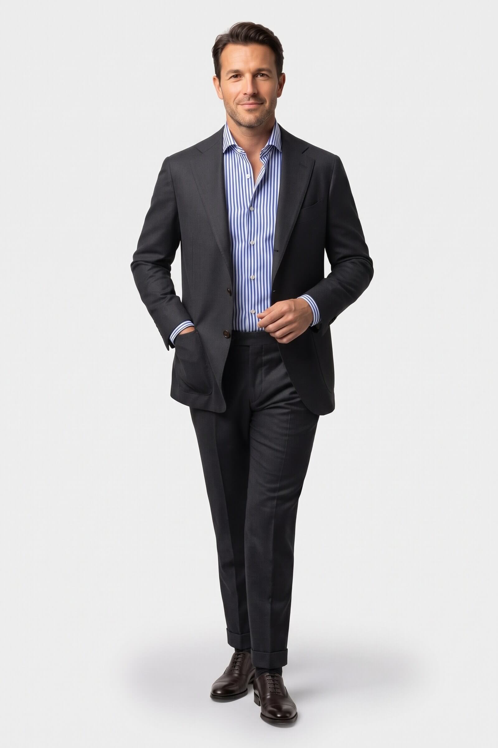 Camicia su misura Popeline Rigato Cobalto No Iron in un look elegante