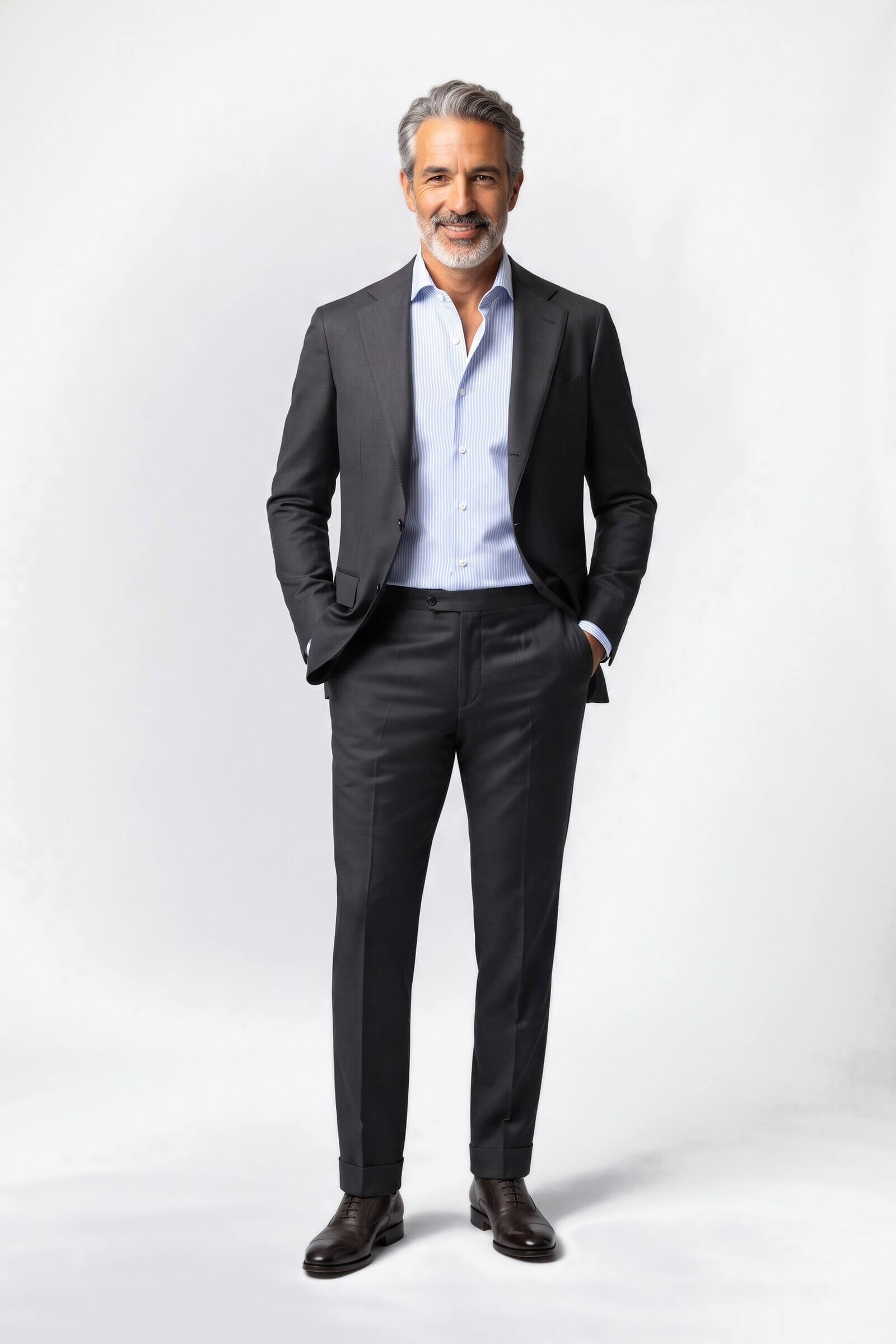 Camicia su misura Twill Rigato Largo Azzurro in un look elegante