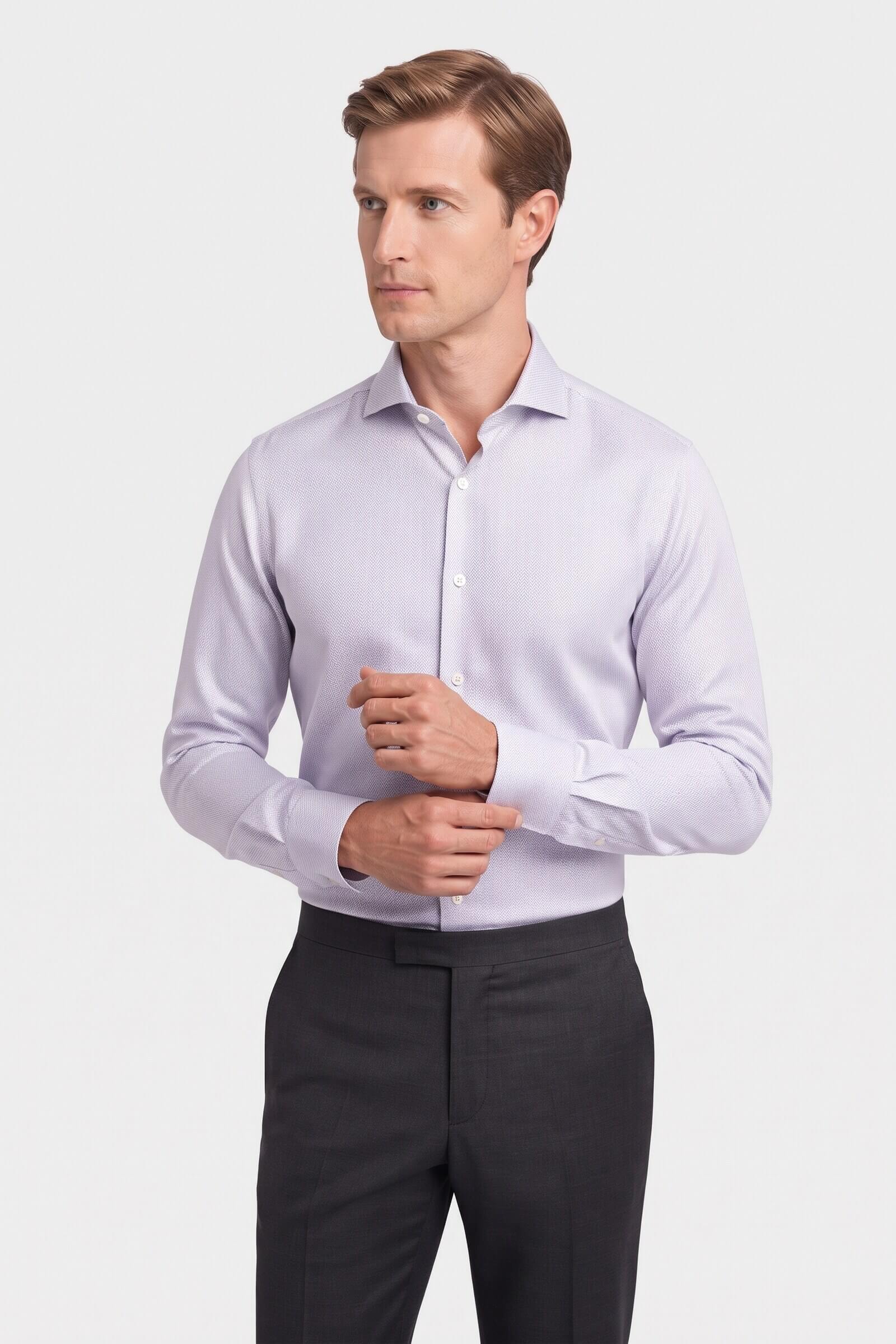 Camicia su misura Twill Spinato Millerighe Bianco indossata, vista di tre quarti