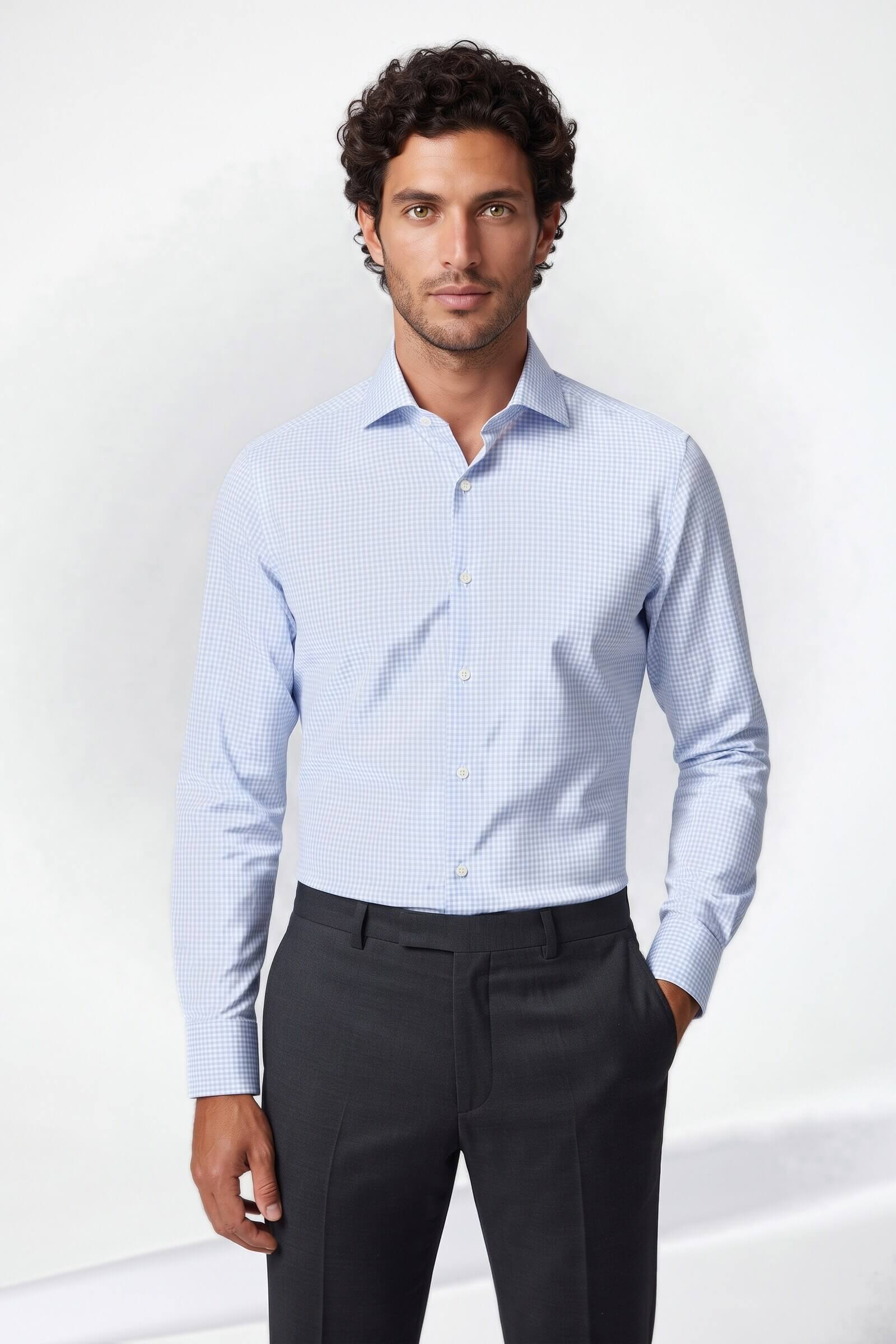 Camicia su misura Zephir Micro Quadrettato Celeste indossata, vista frontale
