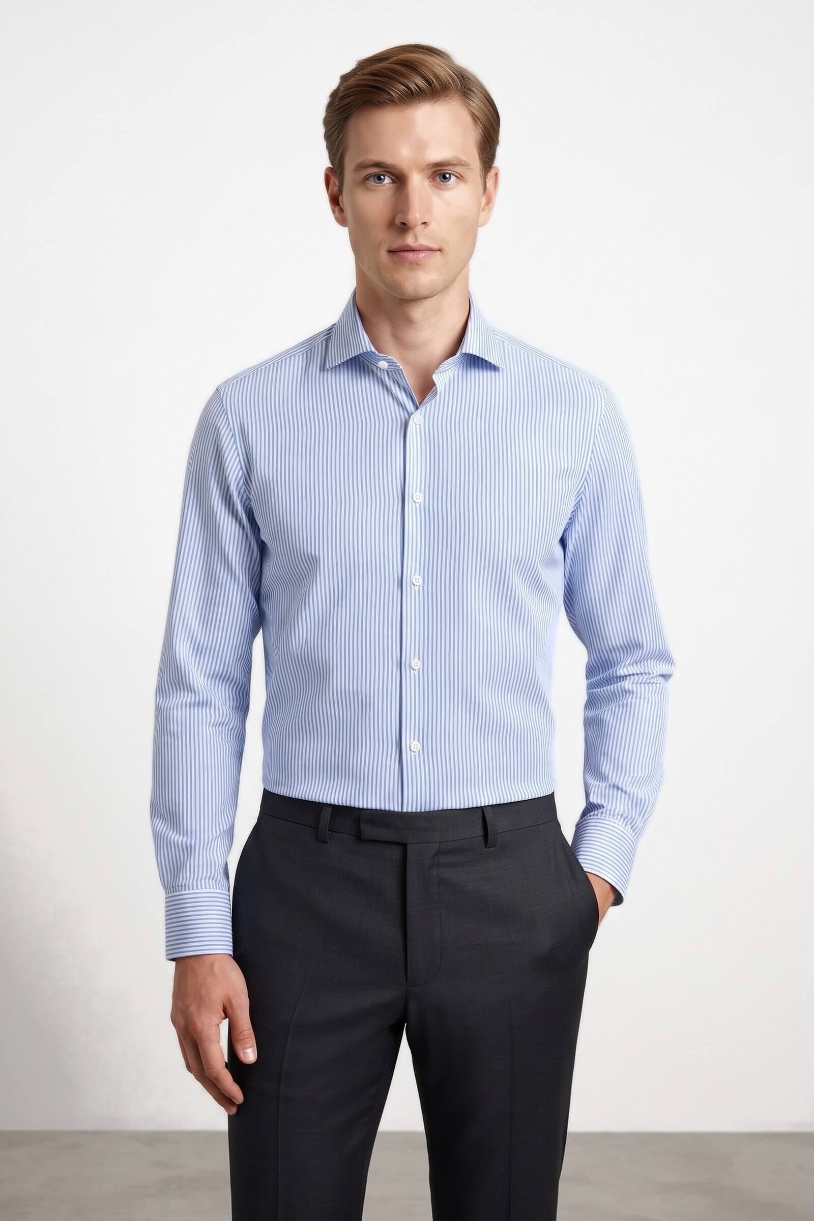 Camicia su misura Zephir Quadrettato Celeste indossata, vista frontale